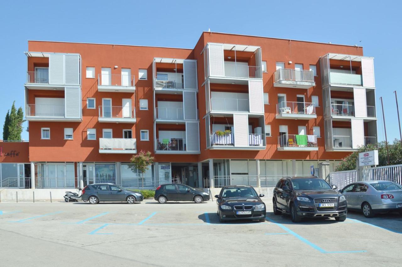 Apartment Riva Sea View Umag Ngoại thất bức ảnh